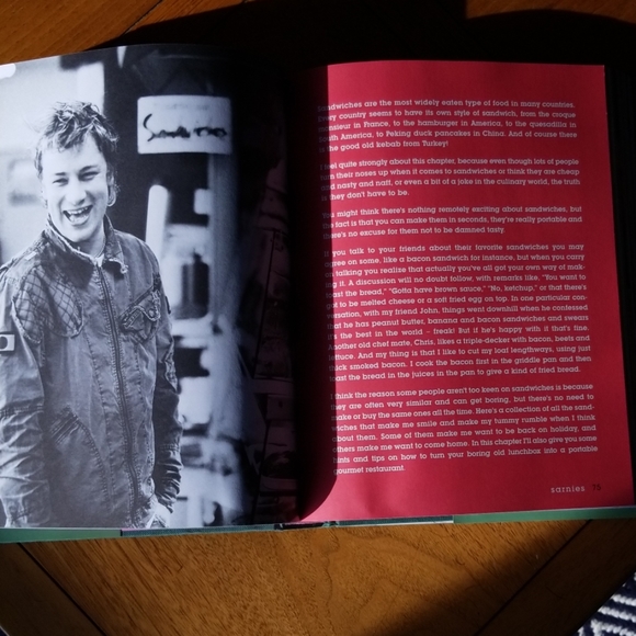 Jamie's Essentials Cookbook - Picture 6 of 6